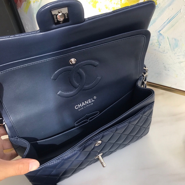 シャネルバッグレプリカ素材ディテール